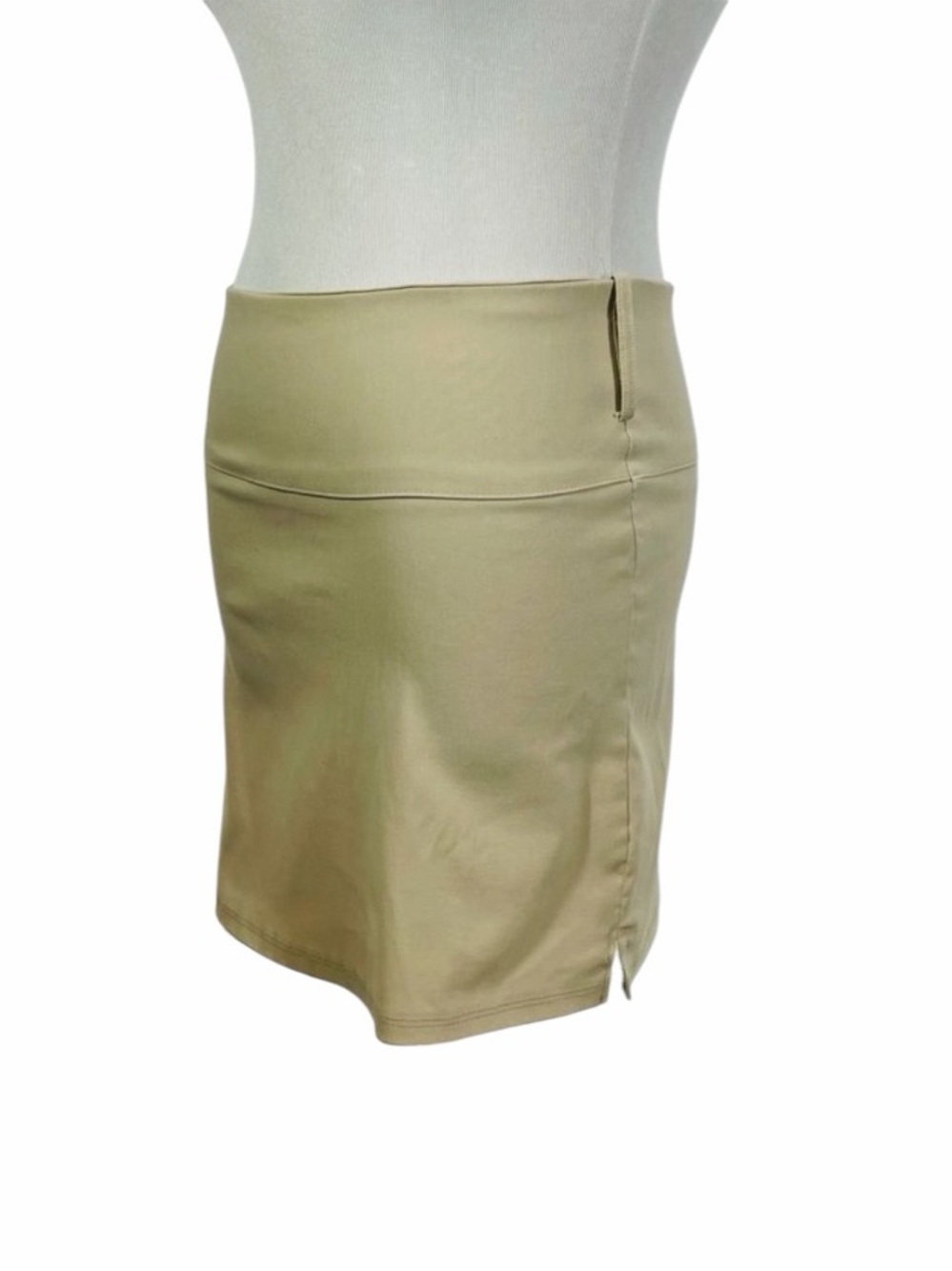 10/$25š¦ VintageāDurian Tan Mini Skirt - Size Medium - Picture 2 of 12